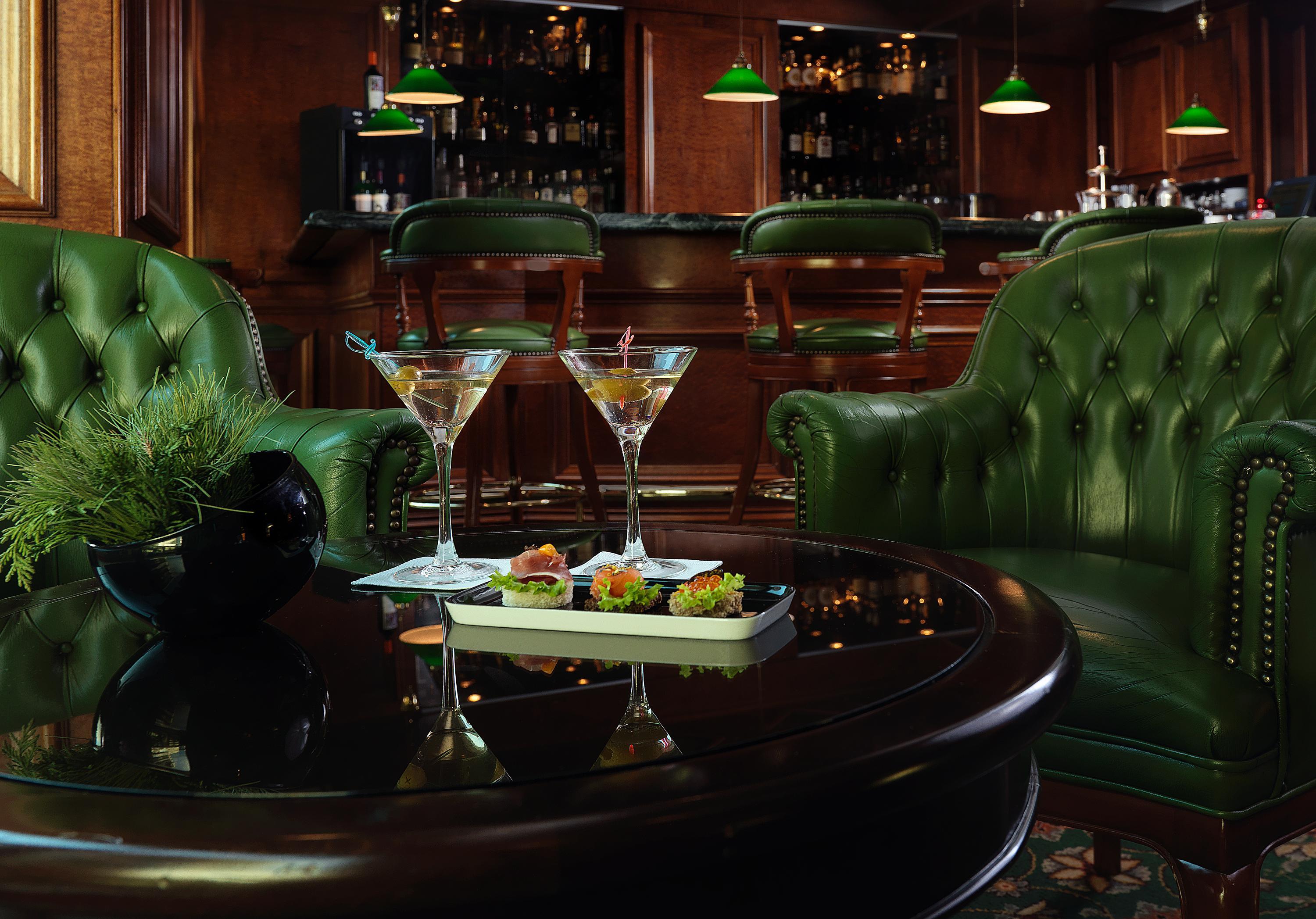 Njv Athens Plaza Hotel Restoran foto The bar at the St. Regis